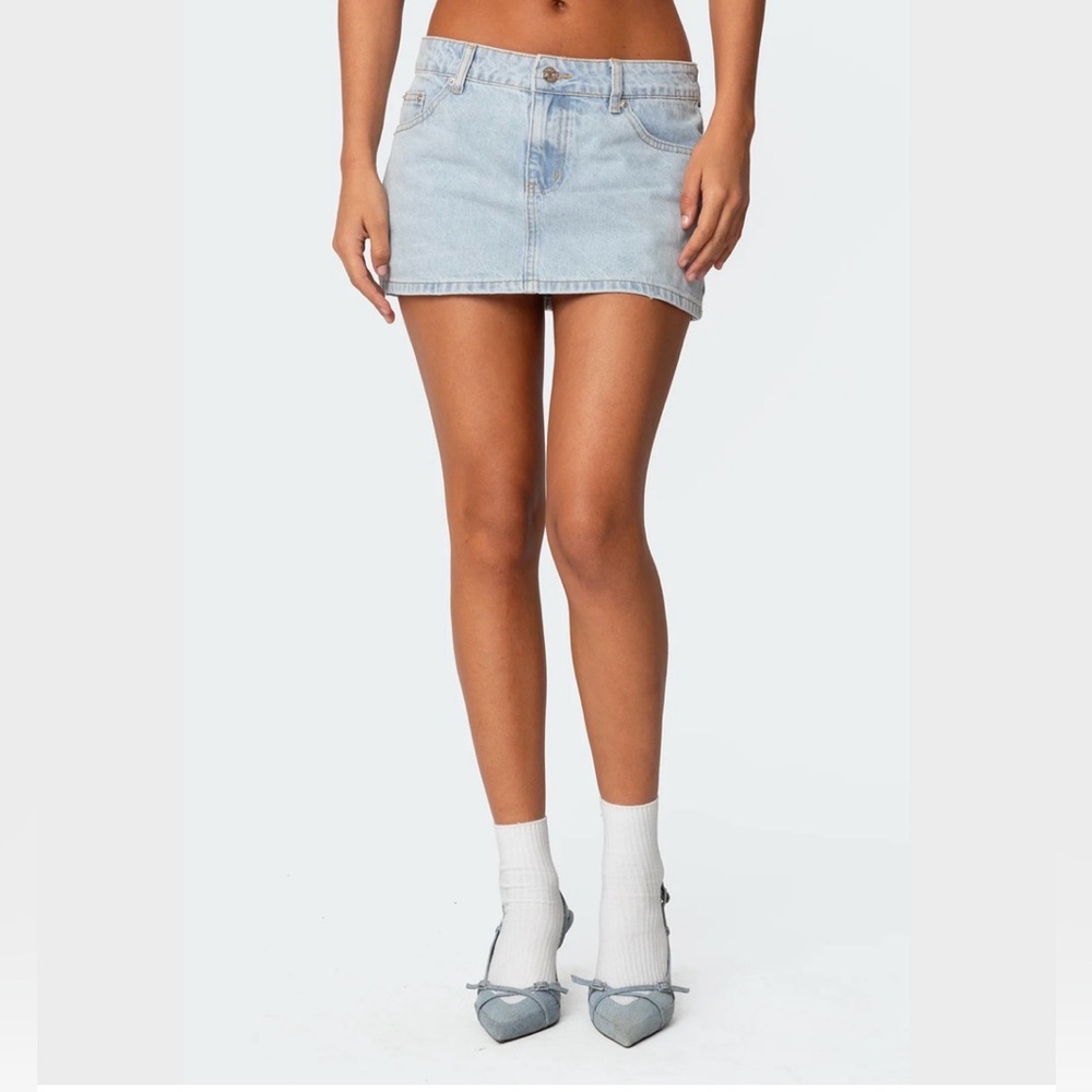 Edikted Chiara Denim Micro Skirt